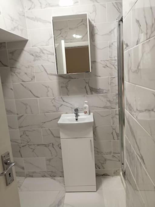 Cosy City Apartment 코크 외부 사진